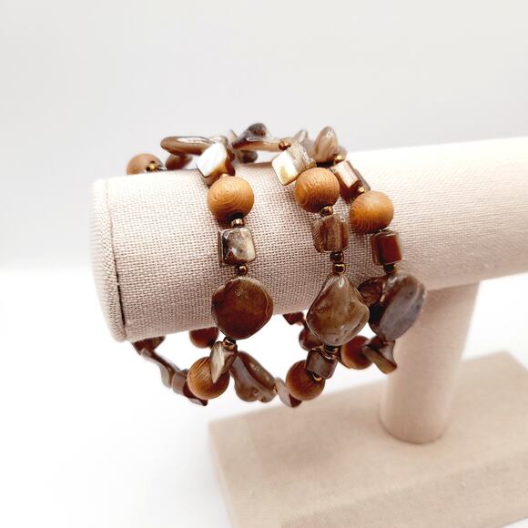 Vintage Shell Wooden Seed Bead Memory Wire Bracelet, Shades of Brown - Picture 9 of 9